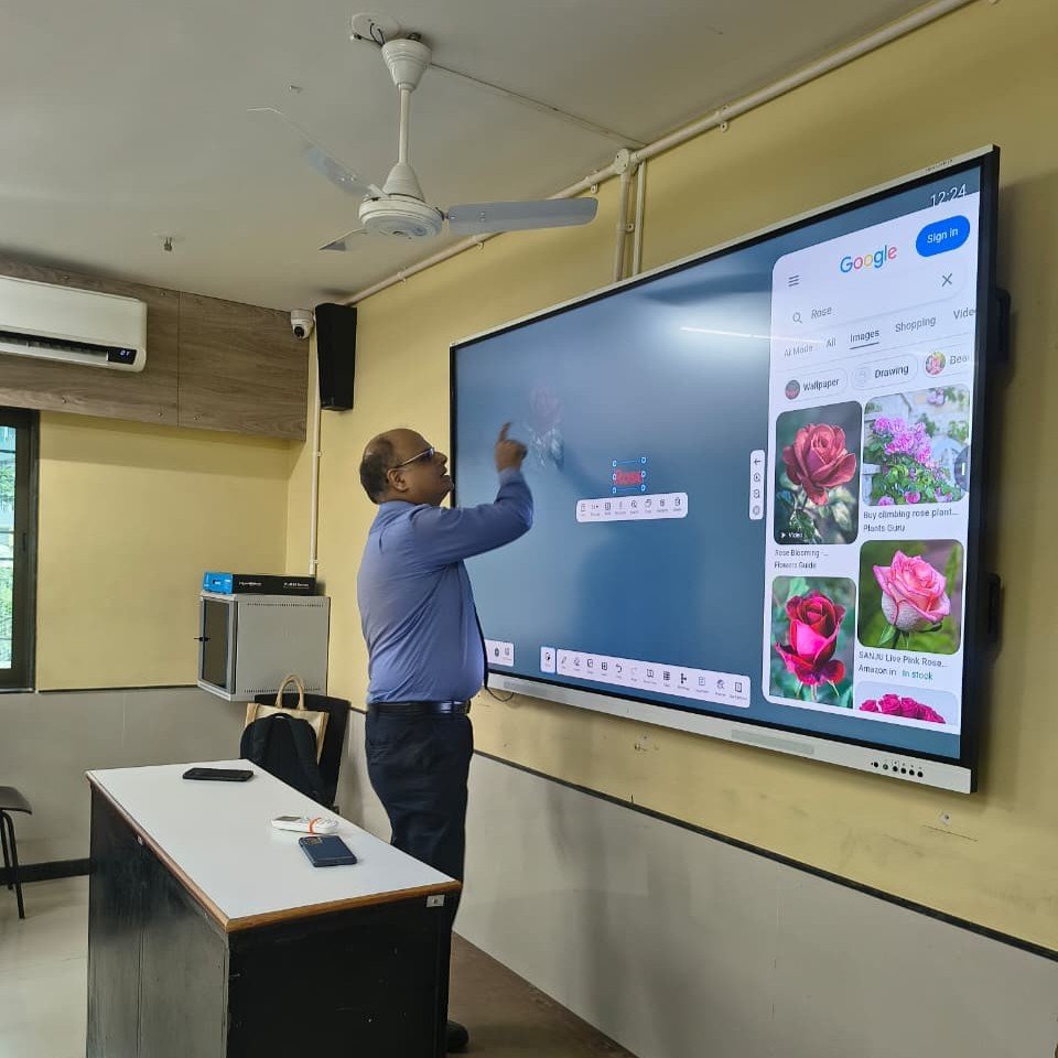 Smart Board Training: Enhancing Digital Teaching Skills