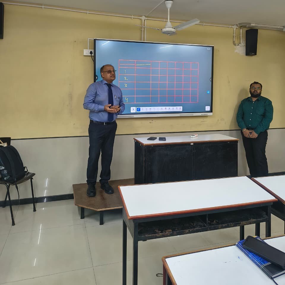 Smart Board Training: Enhancing Digital Teaching Skills