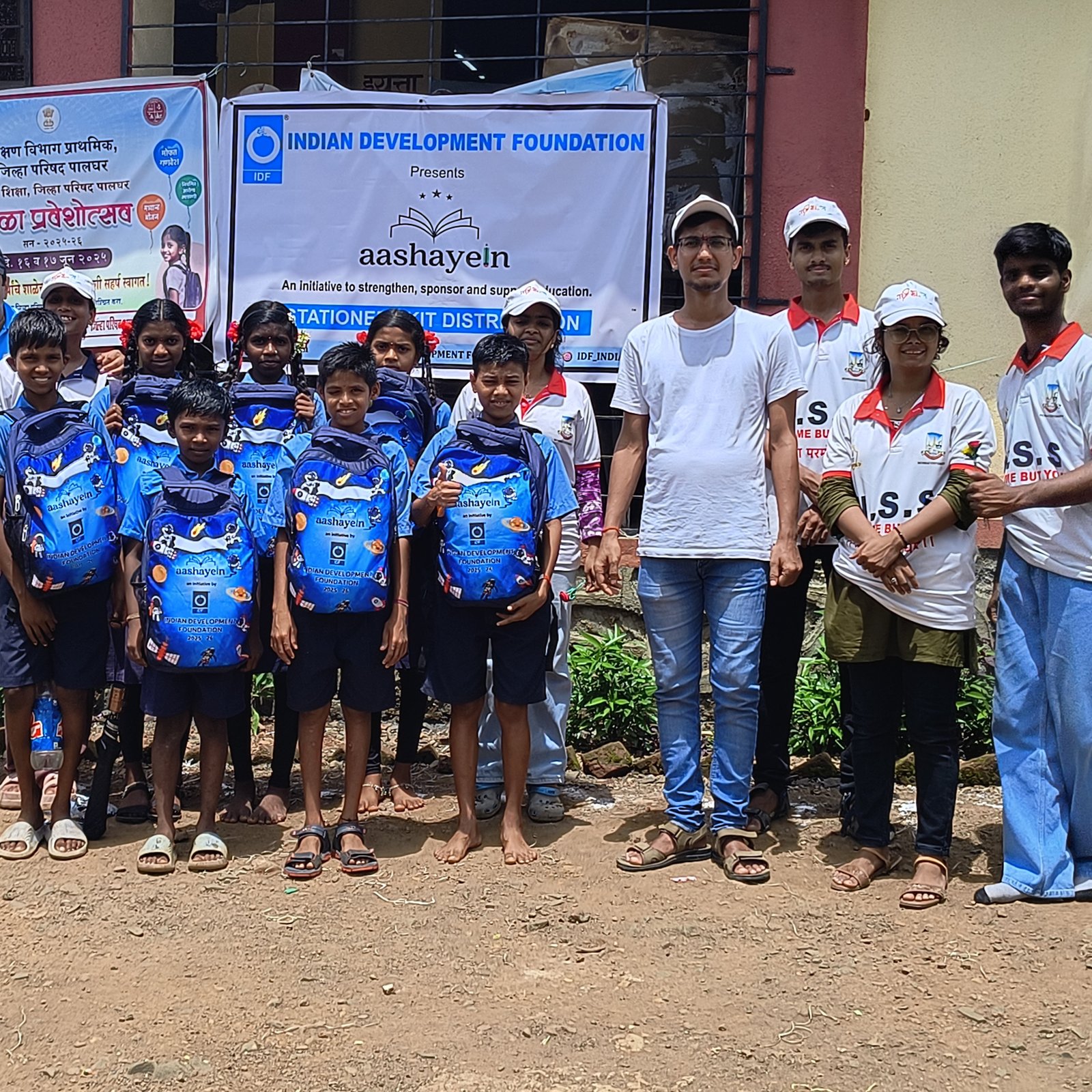 Sarva Siksha Abhyaan (Aashayein Kit Distribution)