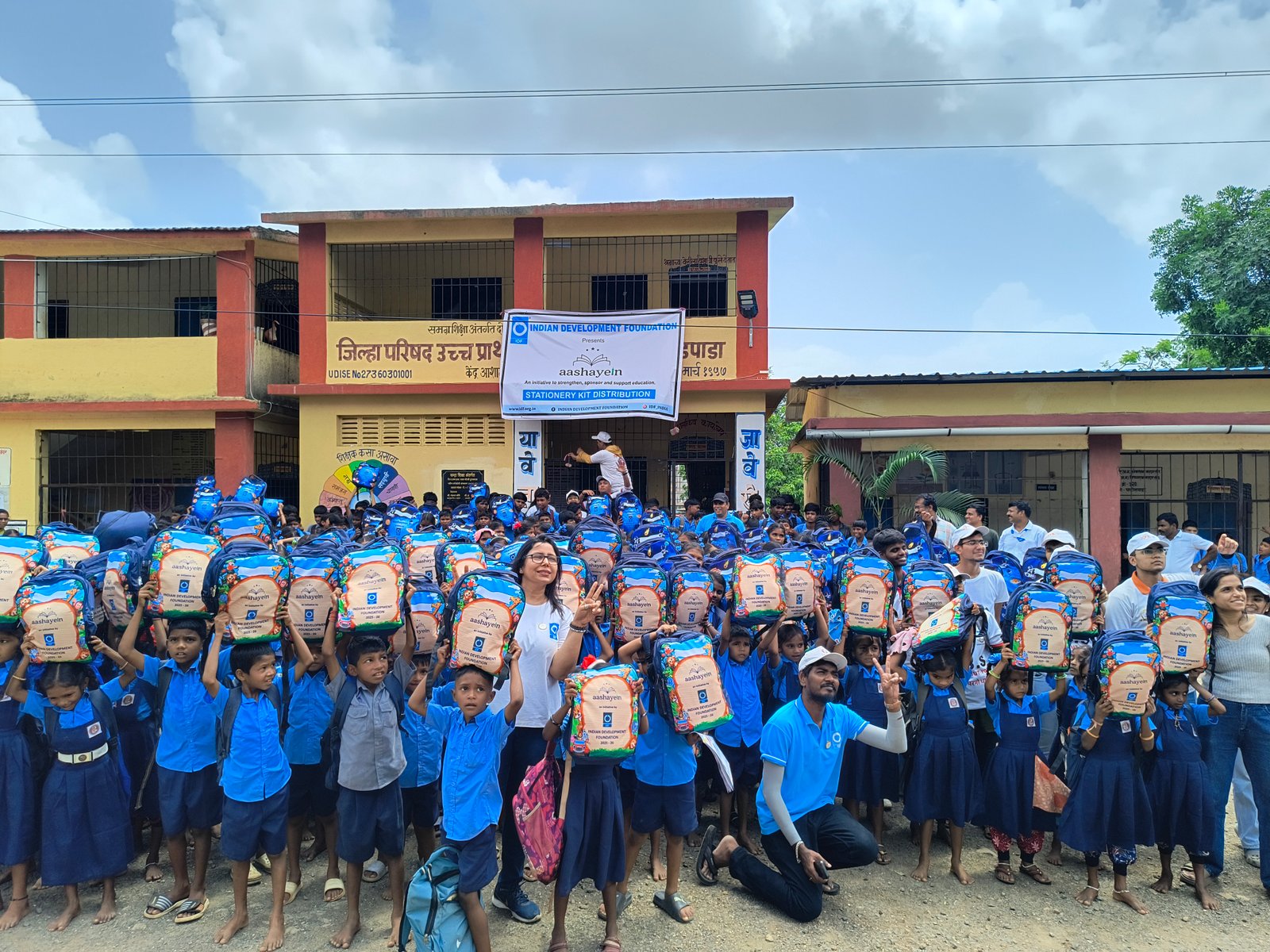 Sarva Siksha Abhyaan (Aashayein Kit Distribution)